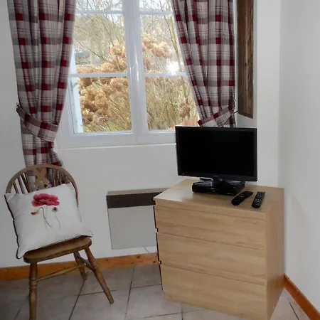 בית נופש Mantilly Cottage Mantilly